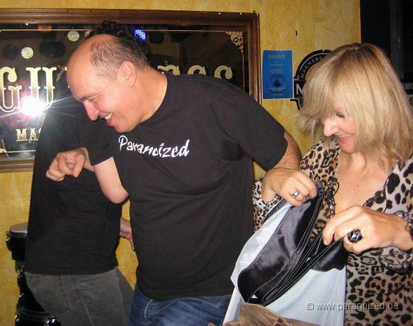 IMG_2166a.jpg - Nach dem Gig ist gut Lachen