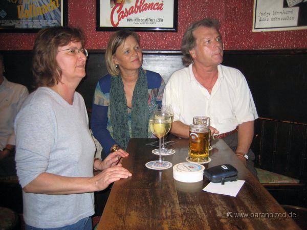 IMG_1403.jpg - Im Podium harmonieren nicht nur Raucher und Nichtraucher, sondern auch Bier- und Weintrinker