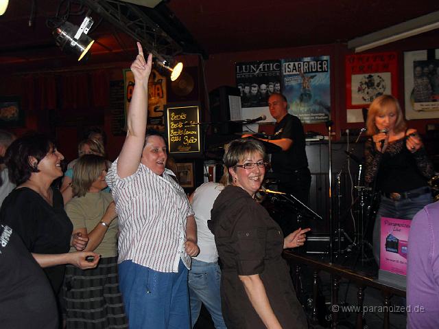 SDC10819.JPG - Der Finger geht HOOOOOCH!