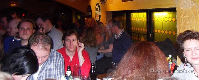 SDC12890.jpg - Auch sitzend ist es eng ;)