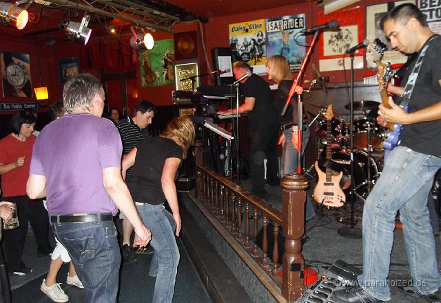 SDC13360.JPG - Headbanger!