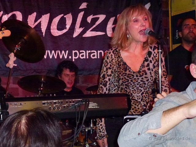 P1040623.JPG - Wolfi konzentriert sich konzentriert