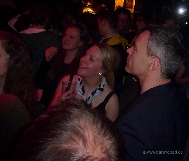 P1060720.JPG - Es funkeln die Augen und die Ohrringe