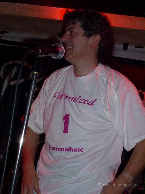 P1070458.JPG - Wolfi kann aber auch alles tragen!