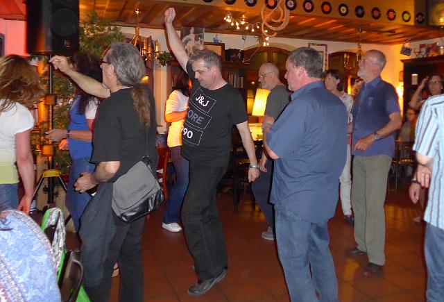 P1020163.JPG - Da gehen die Fäuste hoch!