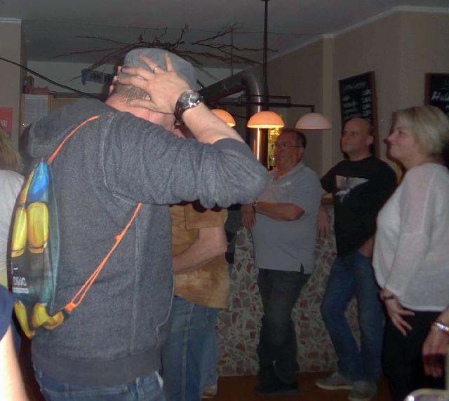 P1030228.JPG - Er kann es einfach nicht fassen ;)