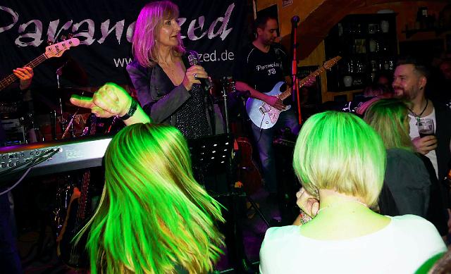 P1030921.JPG - grüne Haare