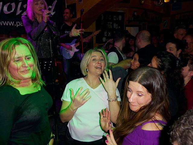 P1030944.JPG - Die Mädels im Einsatz!